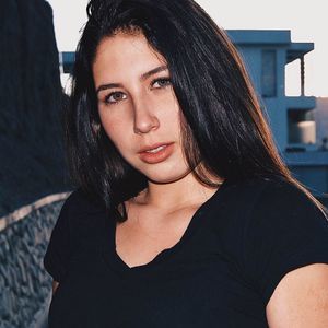 Meet your Posher, Alexia